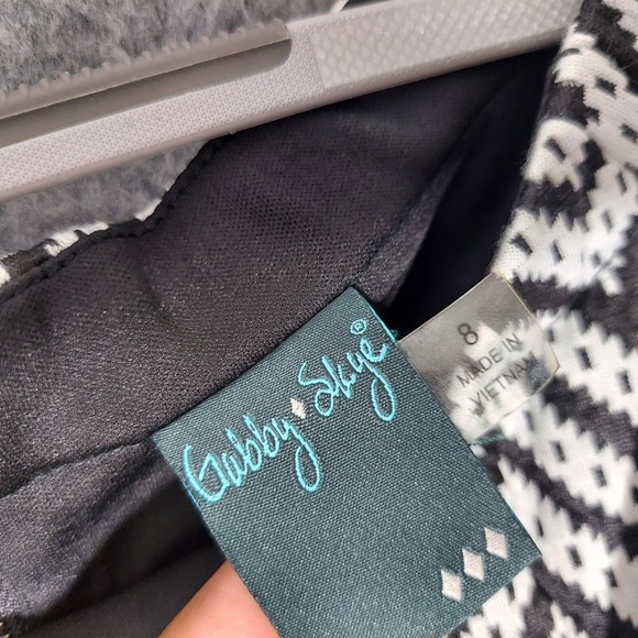 Gabby Skye Dress 8 Sheath Black Chevron Bell Sleeve Mod Retro Office Business - Picture 6 of 16